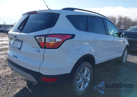 2017 Ford Escape Se z USA, uszkodzony, nr VIN 1FMCU9GD9HUC62596